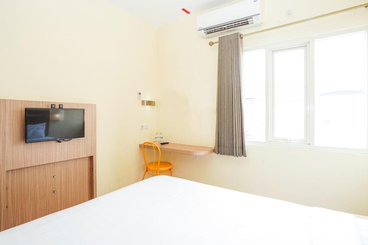 Pratisarawirya Guesthouse By Ecommerceloka Surabaya Luaran gambar