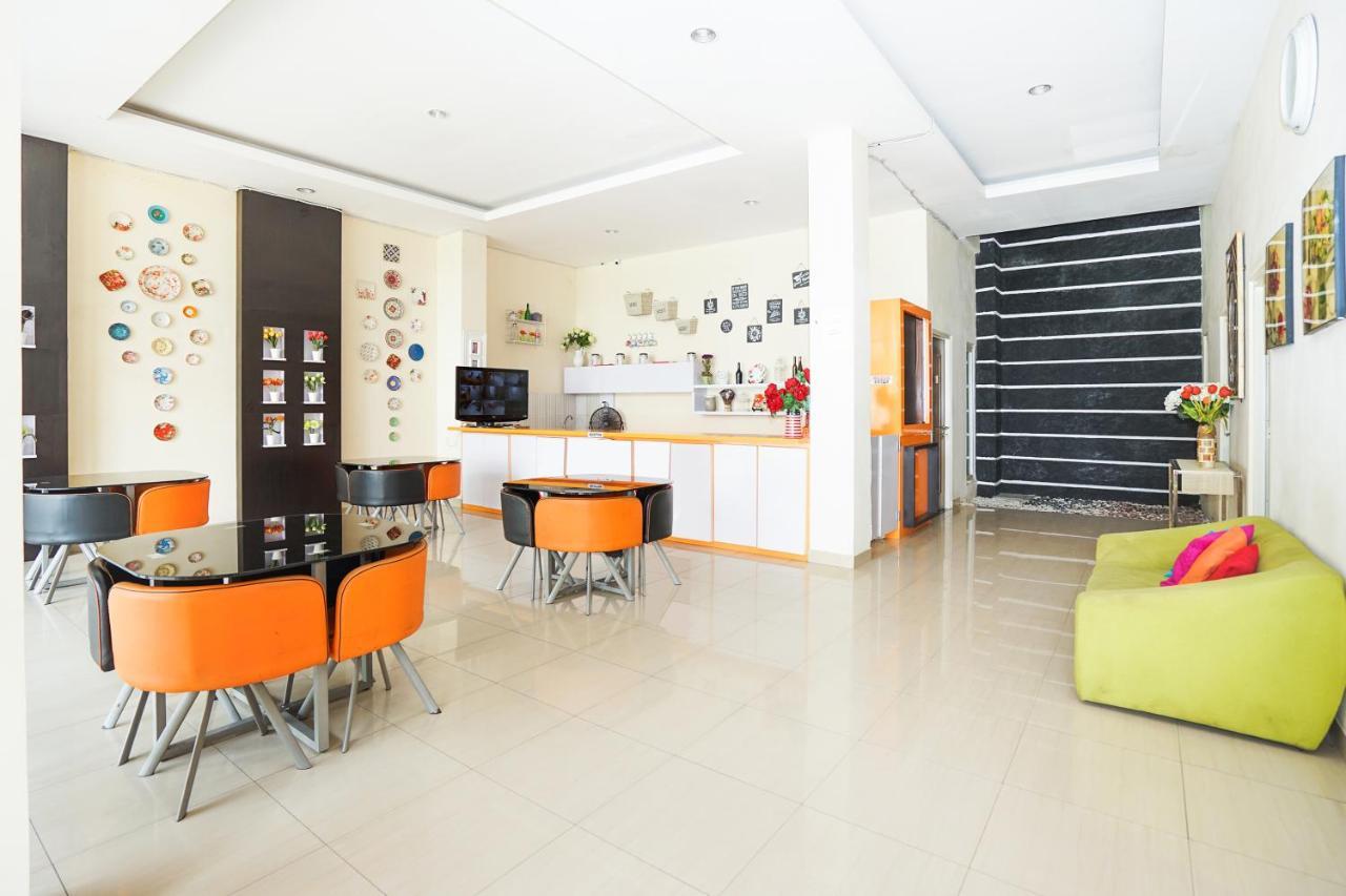 Pratisarawirya Guesthouse By Ecommerceloka Surabaya Luaran gambar