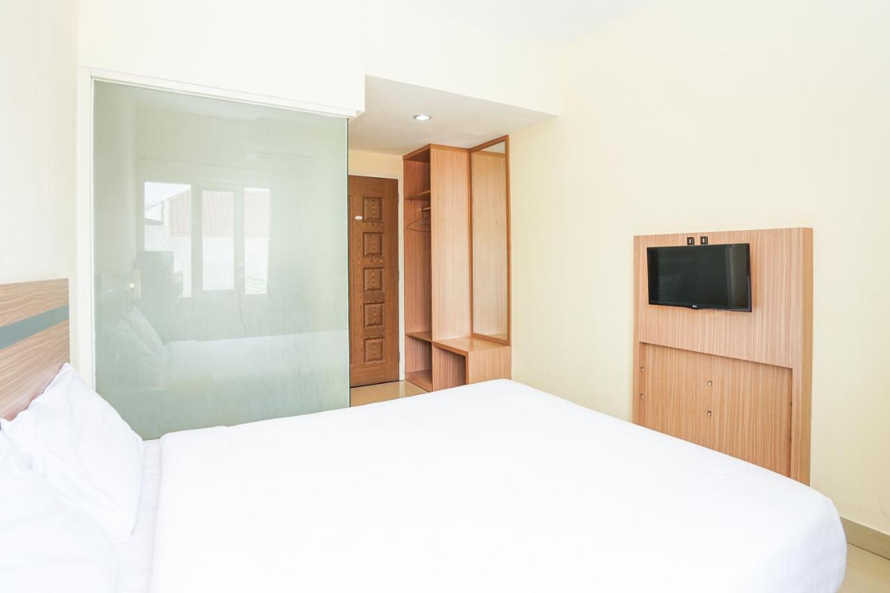Pratisarawirya Guesthouse By Ecommerceloka Surabaya Luaran gambar