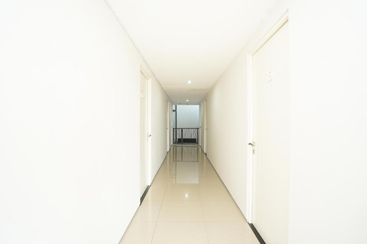 Pratisarawirya Guesthouse By Ecommerceloka Surabaya Luaran gambar