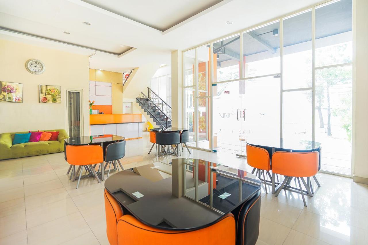 Pratisarawirya Guesthouse By Ecommerceloka Surabaya Luaran gambar