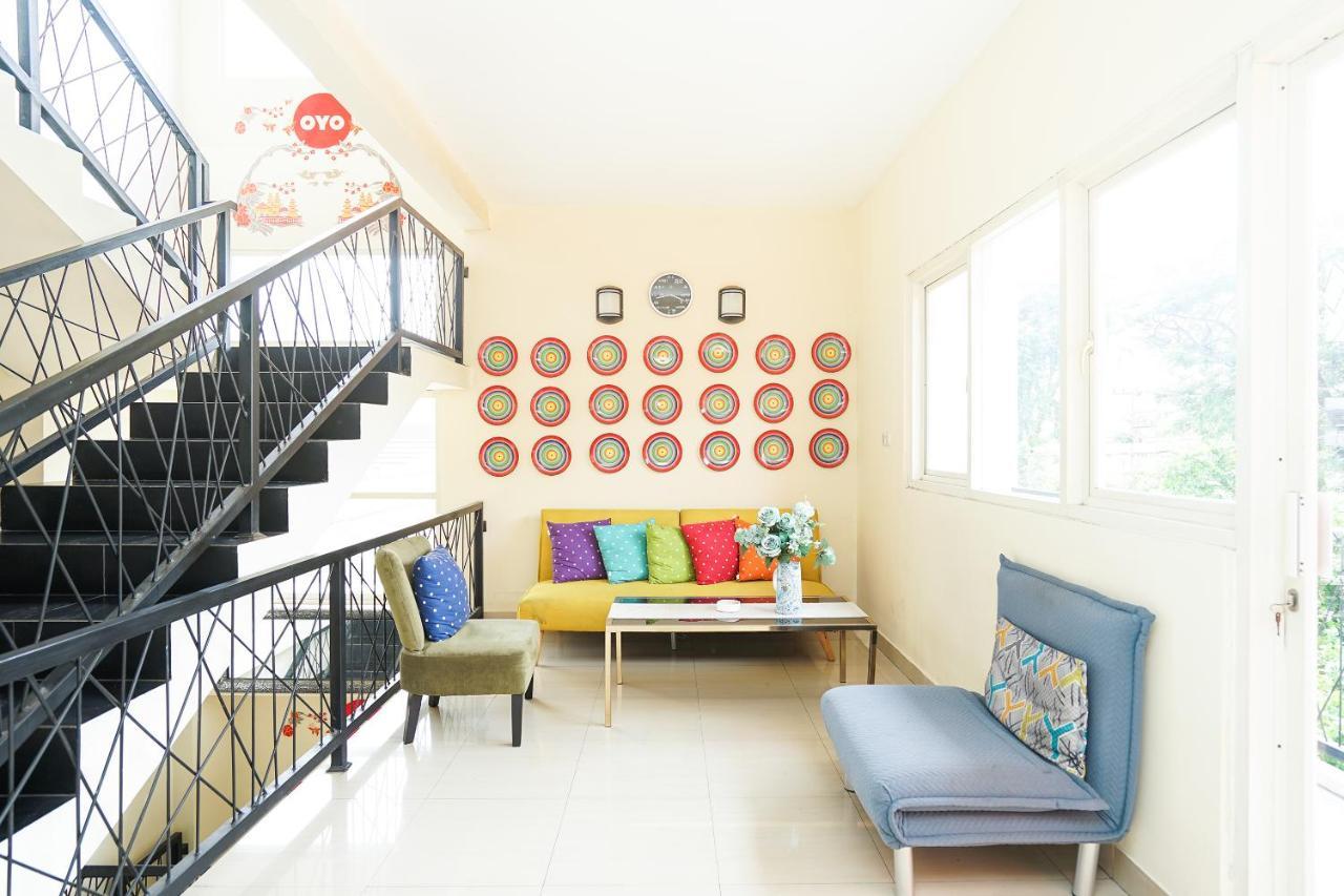 Pratisarawirya Guesthouse By Ecommerceloka Surabaya Luaran gambar